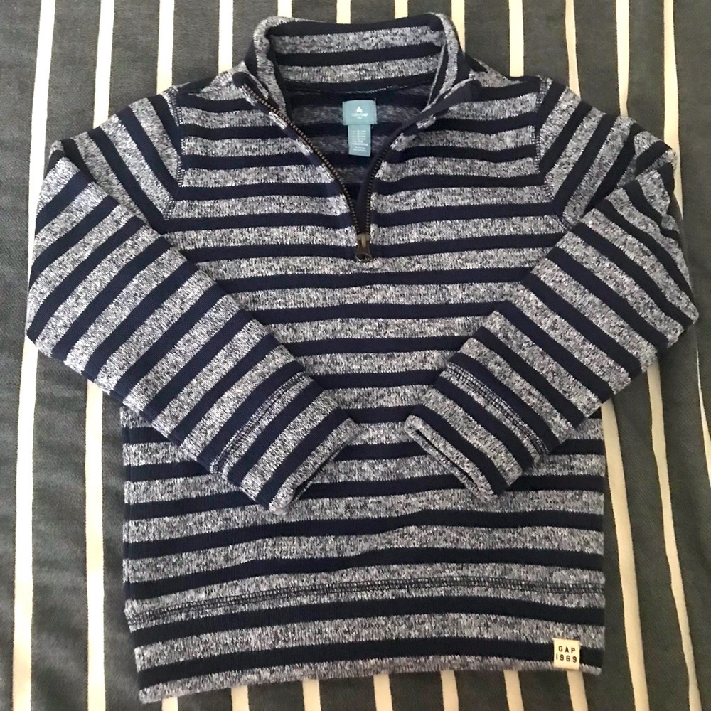 Stripes Gap Pull Over